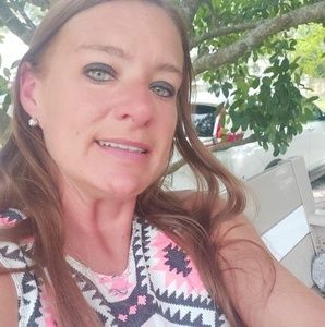 Meet your Posher, Debralee